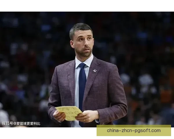 圣保罗聘请年轻教练蒂亚戈·卡尔皮尼执教几个月后因战绩不佳宣布下课